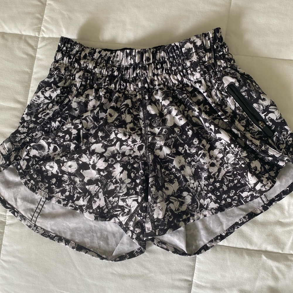 Lululemon Track That Running Shorts size 4